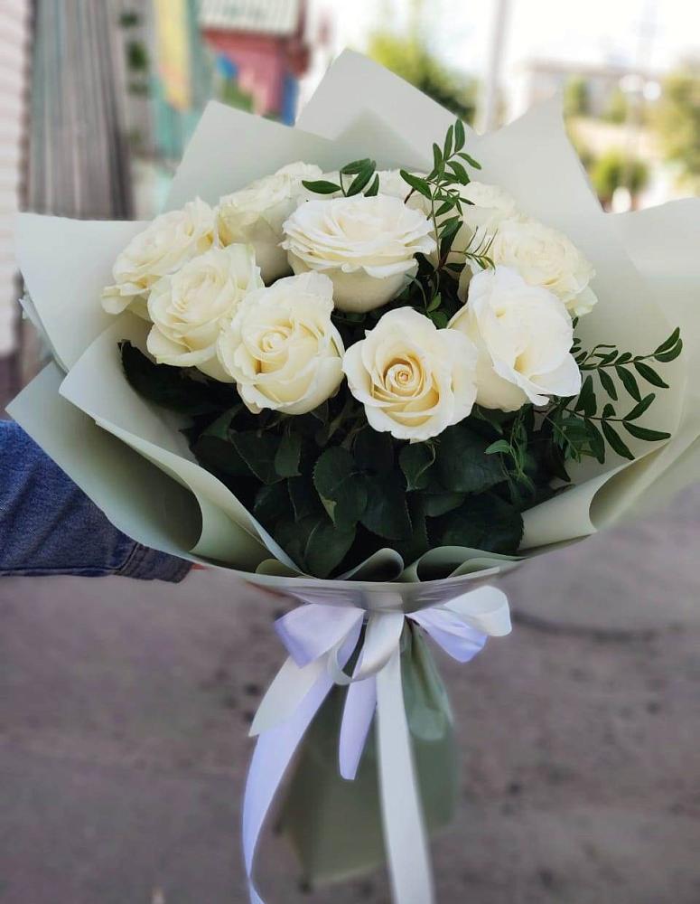 Букет Белые розы Проуд в Чанах