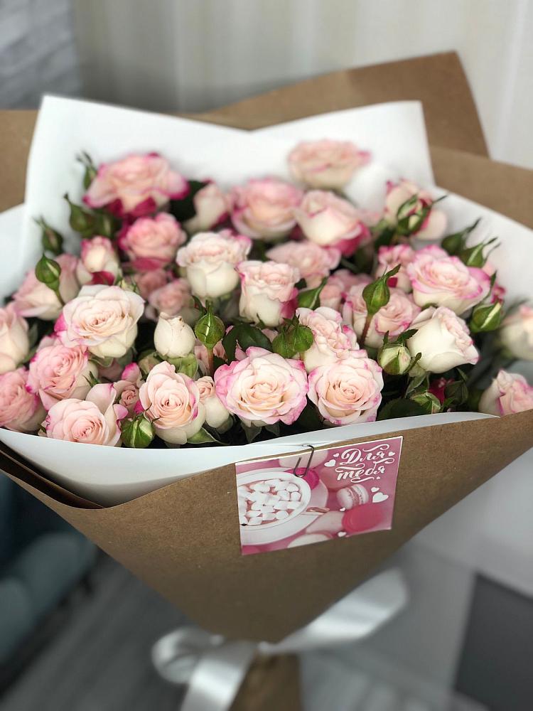 Букет цветов из: Розы в Чанах