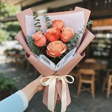 Букет цветов из:  Розы в Чанах