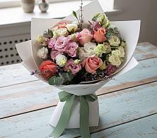 Букет цветов из:  Розы, Лизиантусы и Гвоздики #REPLACE_PRED# Чанах