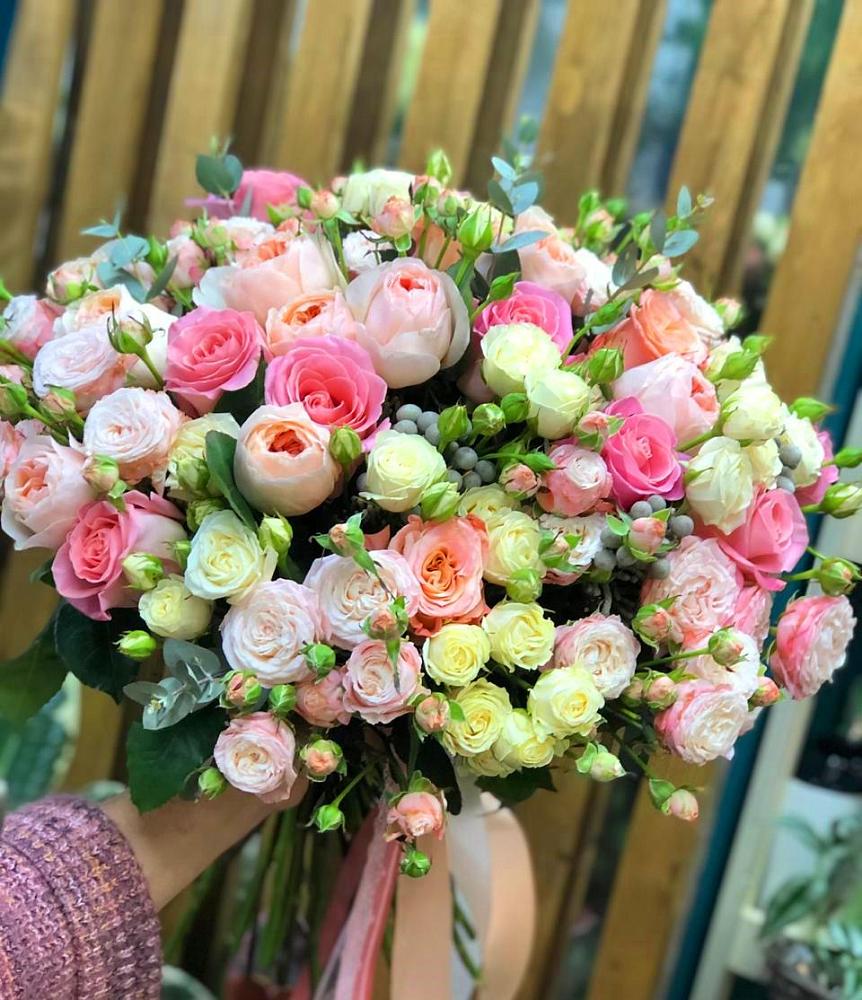 Букет цветов из: Розы в Чанах