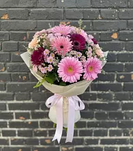 Букет цветов из:  Герберы и Хризантемы в Чанах