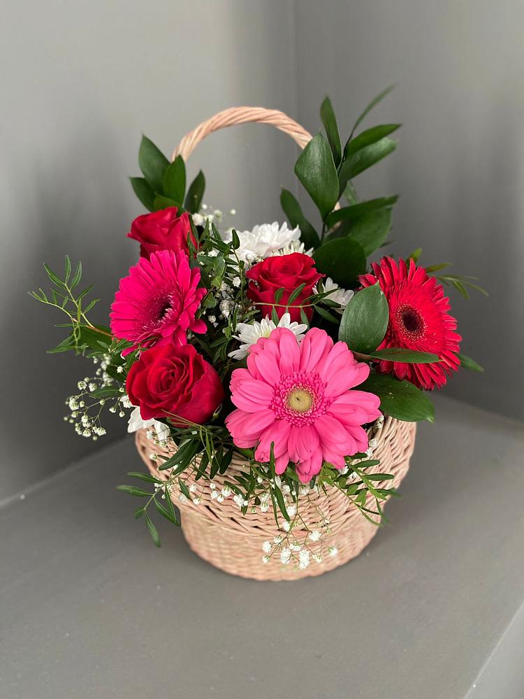 Цветочная композиция из Розы, Хризантемы и Герберы в корзине в Чанах