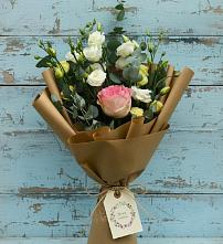 Букет цветов из:  Розы и Лизиантусы #REPLACE_PRED# Чанах