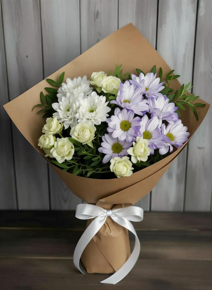 Букет цветов из: Хризантемы и Розы в Чанах